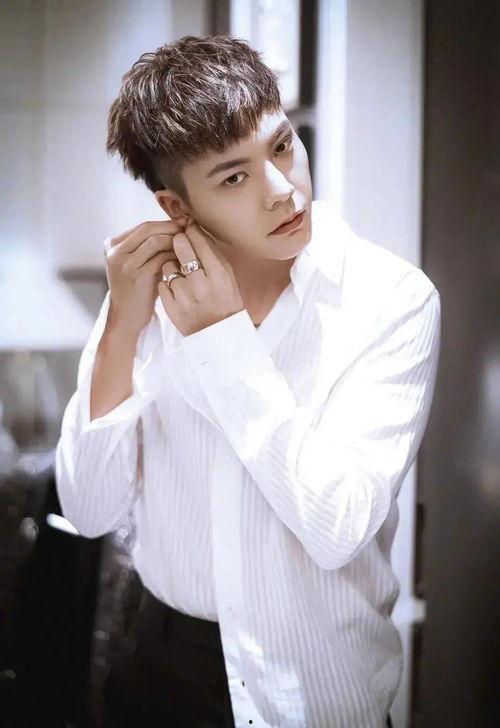 娱乐圈爆料cp最新是谁,神秘CP组合浮出水面！  第2张